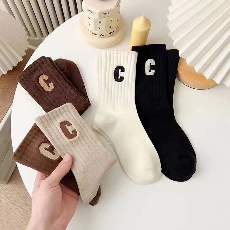 Korean Style Socks for Women with Vertical Pattern Slimming Ins All-Match High-Face Mori Style Campus Letters Spring and Autumn Fashionable Socks for Women Korean Style Socks for Women with Vertical Pattern Slimming Ins All-Match High-Face Mori Style Campus Letters Spring and Autumn Fashionable Socks for Women
