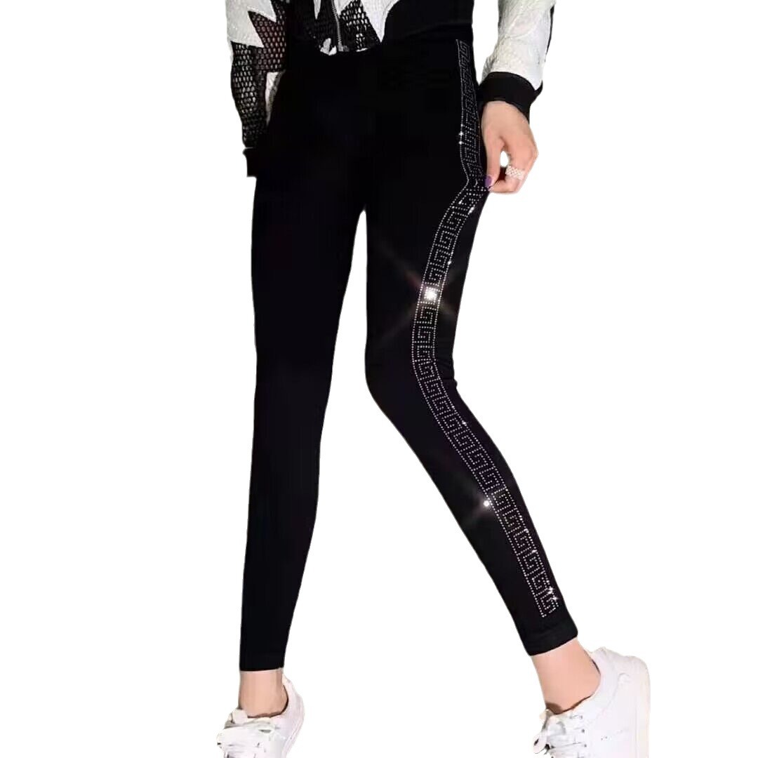 Leggings ajustados de modal, estilo grueso con adornos de pedrería resistentes, leggings de cintura alta para mujer, estilo delgado para uso exterior.