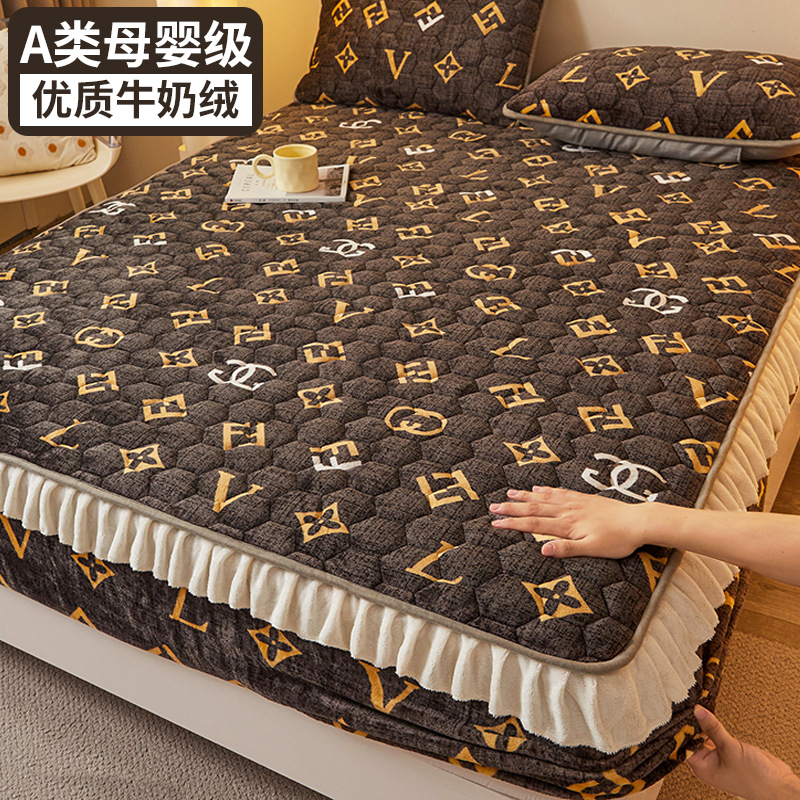 Plush Milk Velvet Quilted Fitted Sheet Single Piece Winter Thickened Flannel Coral Velvet Mattress Protector Bed Cover