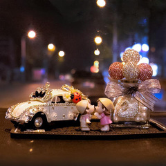 適用奔馳寶馬汽車內裝飾品擺件女神款香薰中控台網紅車載香水女士