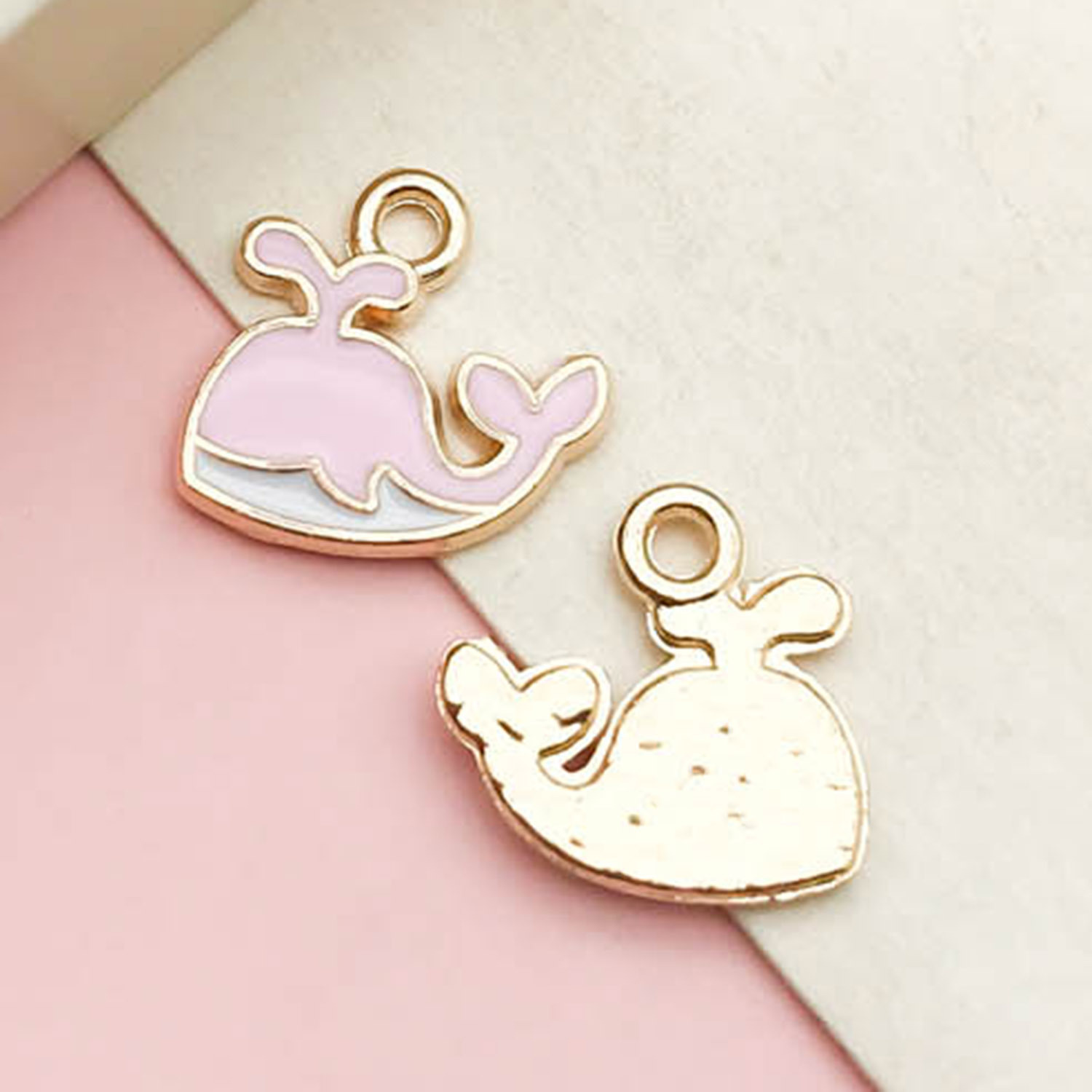 1 Rosa Conchas sirena flor conejo aleación gota colgante de aceite simple joyería material fábrica al por mayor