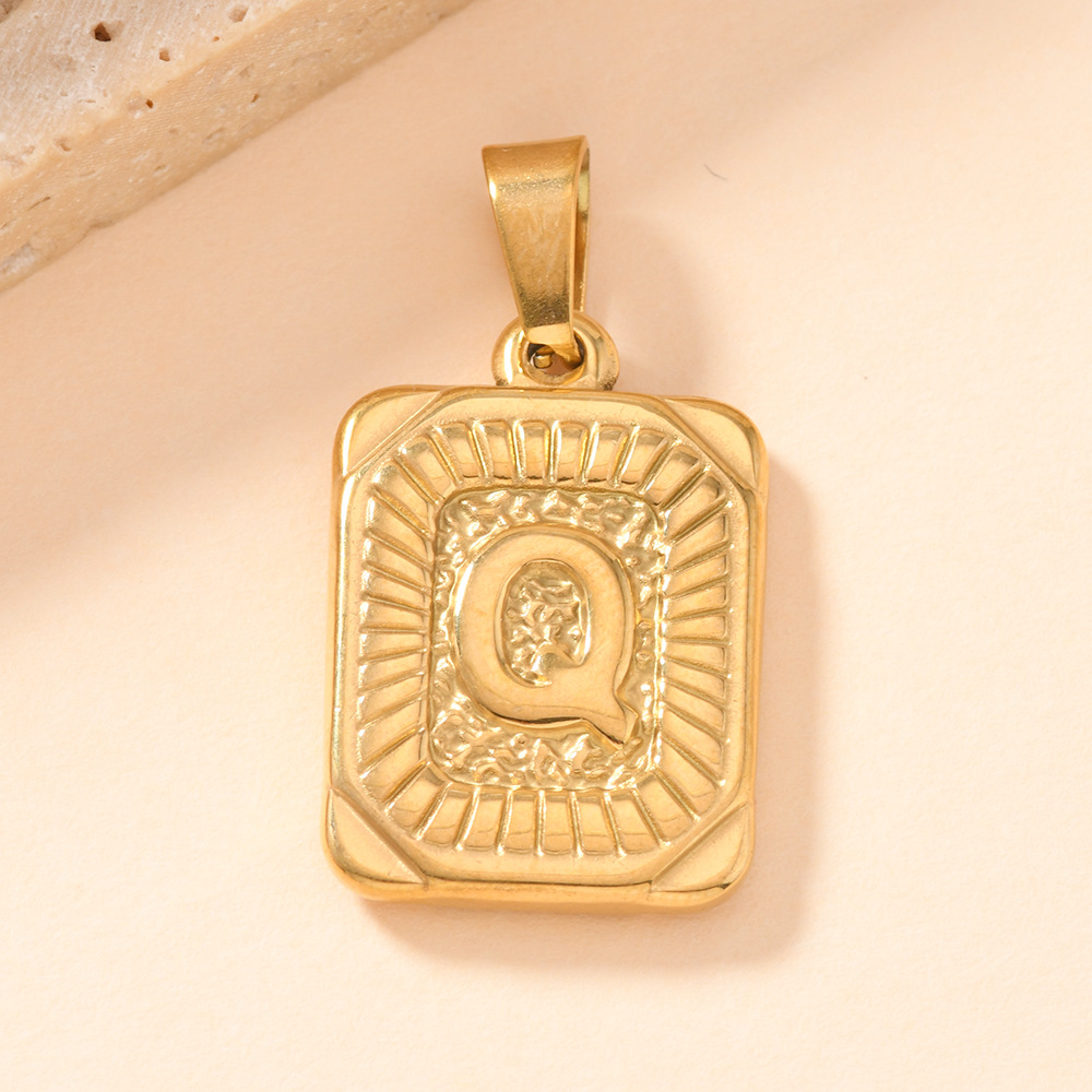 Colgante único europeo y americano estilo explosivo colgante de acero inoxidable fundición marca cuadrada 26 letras inglesas collar colgante accesorios de bricolaje