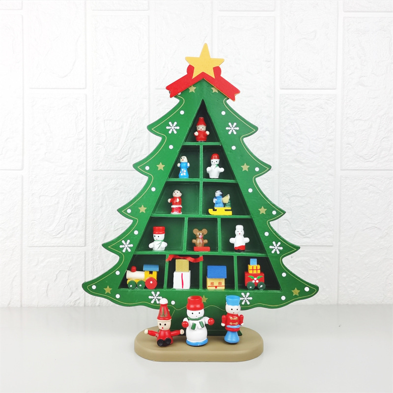 クリスマスの木製の格子の人形のクリスマスツリーdiyは家のデスクトップの置物のテーブルの装飾用品をつづり合わせます。|undefined