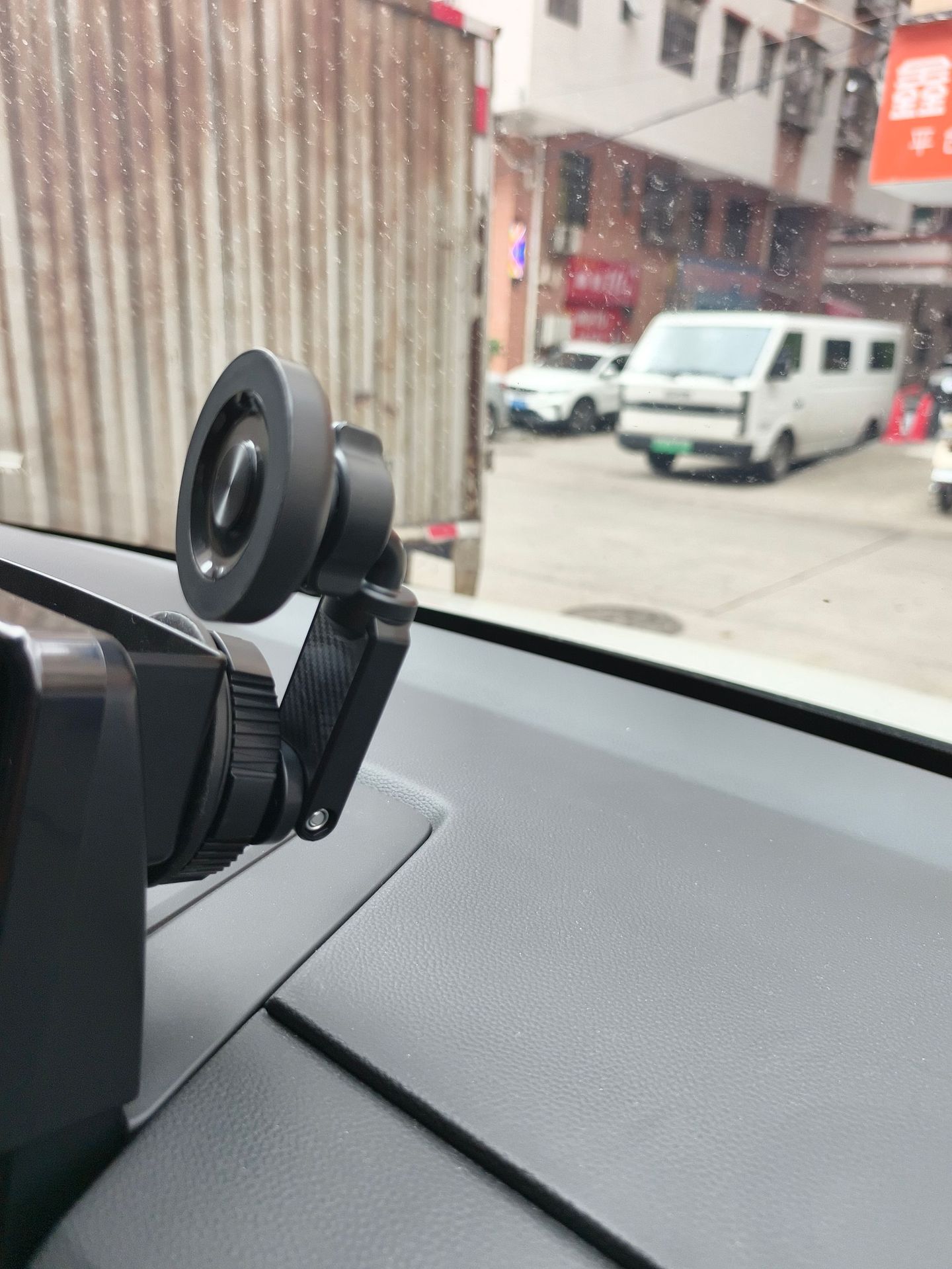 2026 New Model Car Magnetic Phone Holder Multifunctional Foldable Dashboard Navigation Stand Rotatable