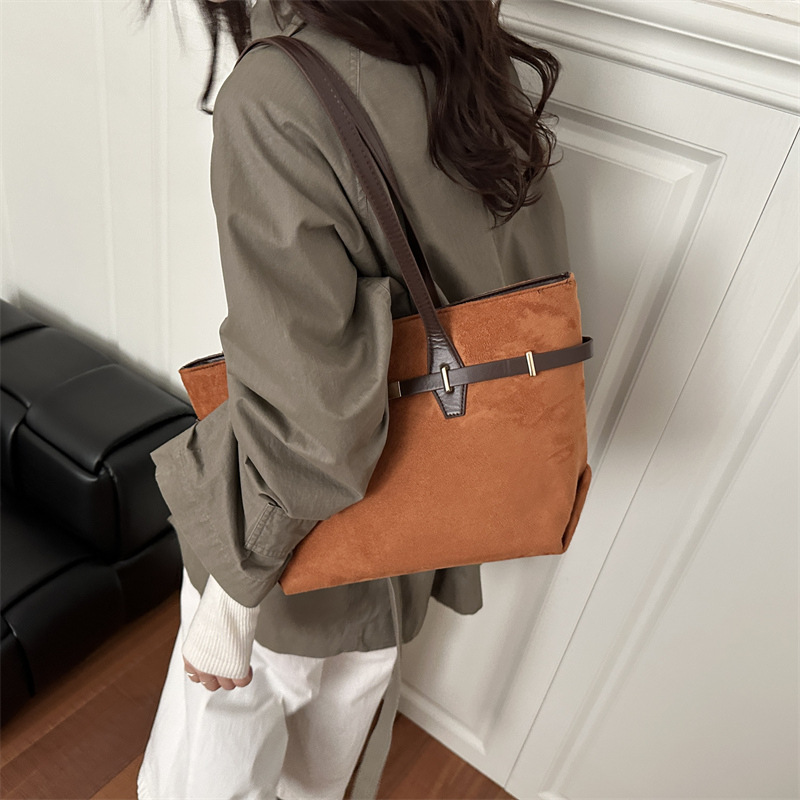 Trend Retro Büyük Kapasiteli Tote Çanta Kadın Trend Leopar Desenli Şık Kişisel Rahat Çok Amaçlı Niş Tek Omuz Çantası