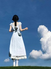 夏季度假风蓝色花边连衣裙女2024新款假两件减龄镂空A字裙大摆裙