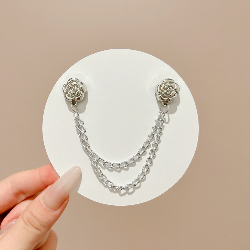 1 # Silver rose chain magnetic buckle