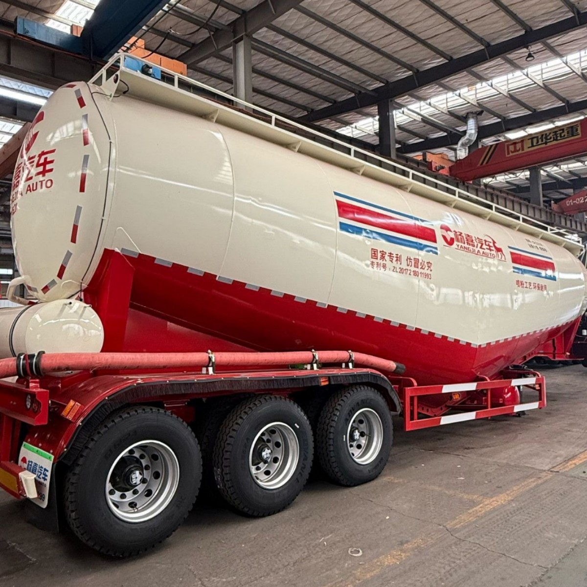Sales of 55 Cubic Bulk Cement Tank Dry Mixed Mortar Tank Hanging Powder Tank Truck Export Export Cement Tank Truck Cross-Border
