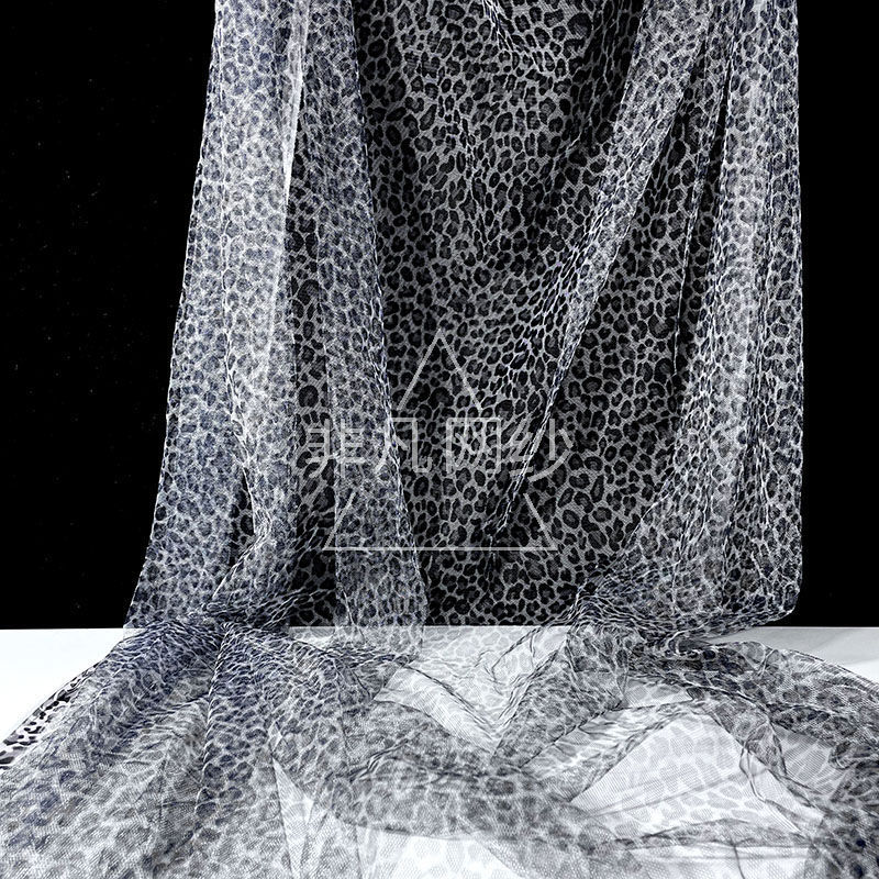 火爆高档时尚豹纹网纱裙子透明印花网纱面料ins风欧美风手工面料