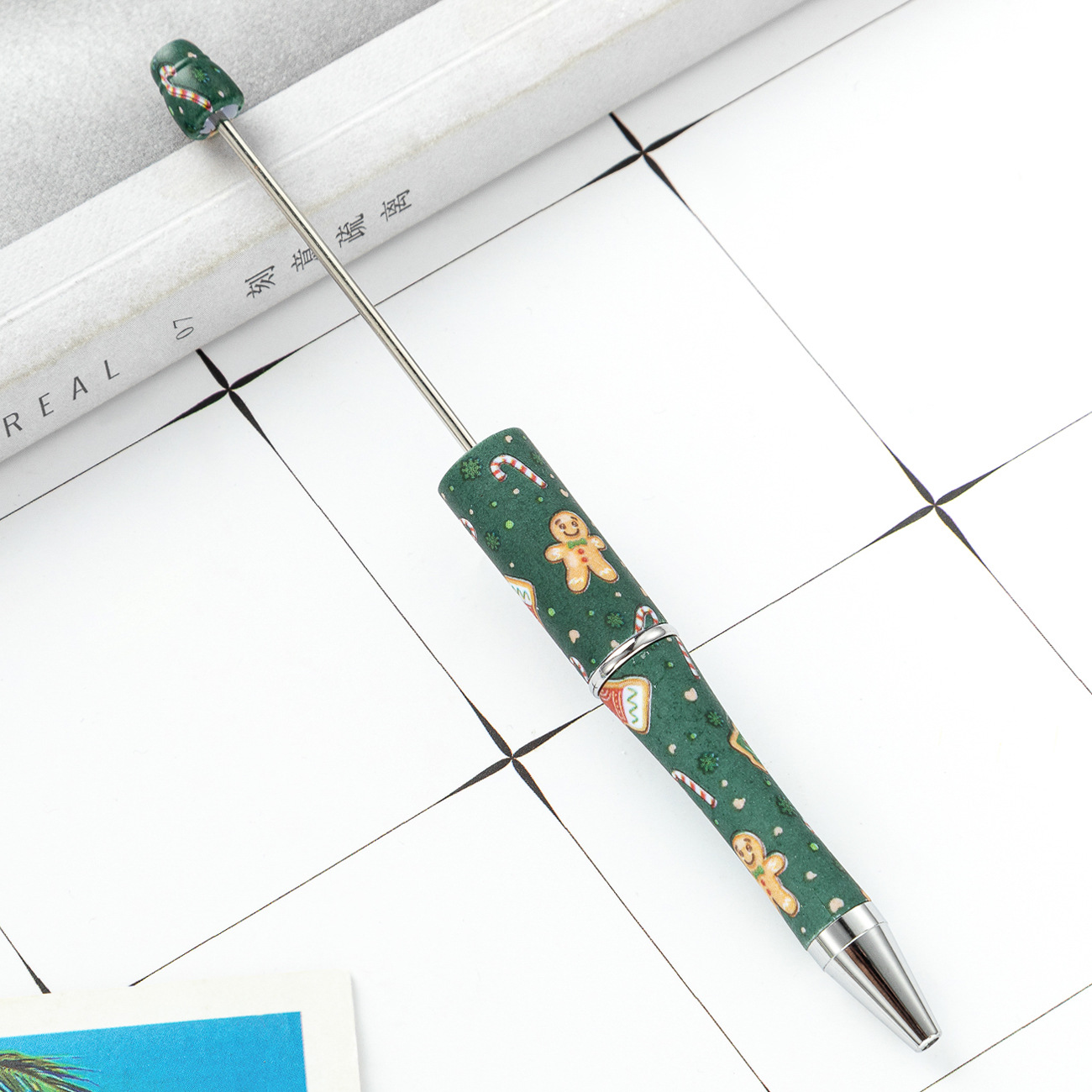 Pluma de cuentas de plástico bricolaje creativo hecho a mano estampado de leopardo pluma floral de cuentas de vaca impresión al por mayor nueva pluma de cuentas de plástico