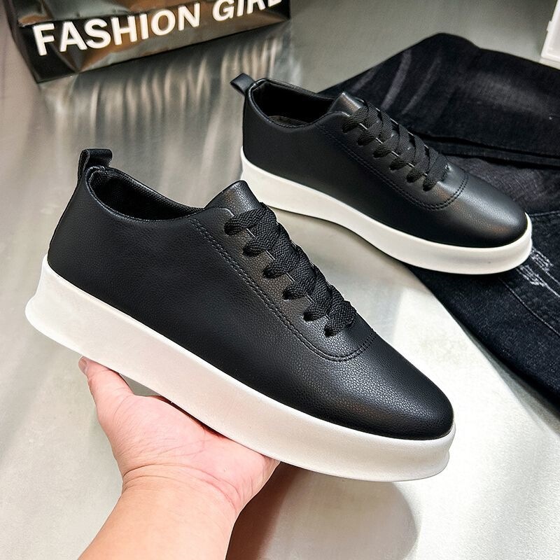 White Slip-On Loafers 2026 New Model Men's Leather Sneakers Breathable Casual Sneakers for Men