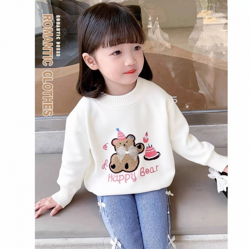 Korean style girls' cartoon bear sweater, 2025 autumn/winter collection, baby embroidered, fashionable and cute knitwear base layer.