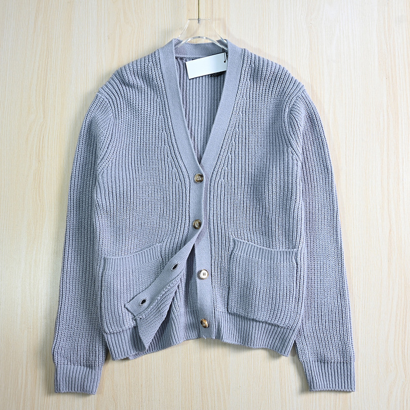 Siqi Women's Clothing 11/28 American Single Thick Needle Exquisite Small Embroidery Label V-Neck Buttoned Knitted Cardigan