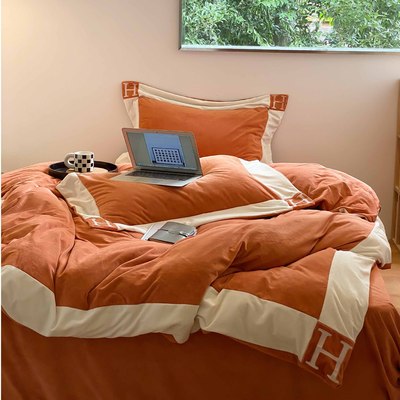 Simplicity winter milk keep warm Four piece suit modern Solid Embroidery Quilt cover thickening Coral The bed Supplies