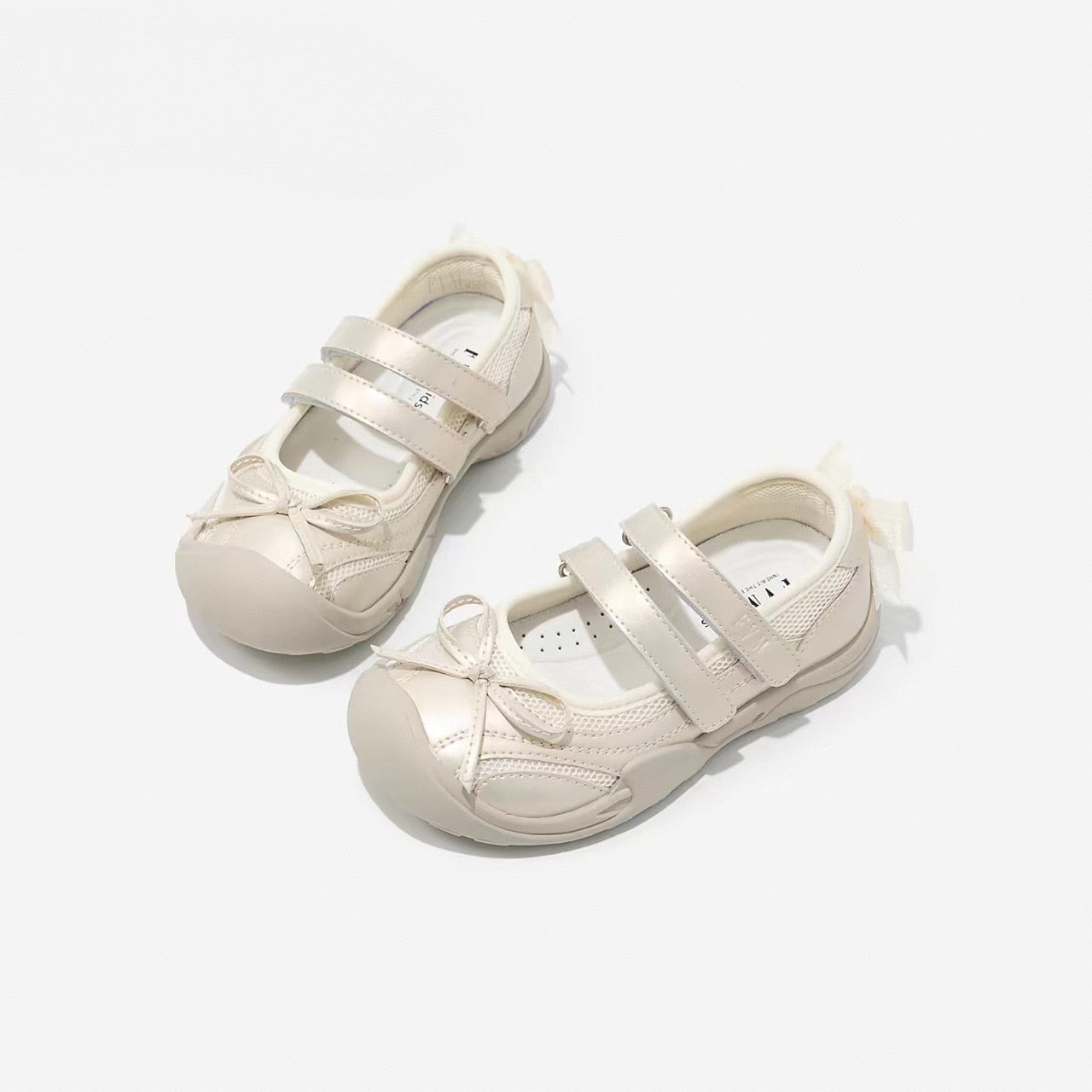 Zapatos casuales de moda de niñas versátiles 2026 verano nuevos zapatos de princesa huecos zapatos de malla transpirables image 6