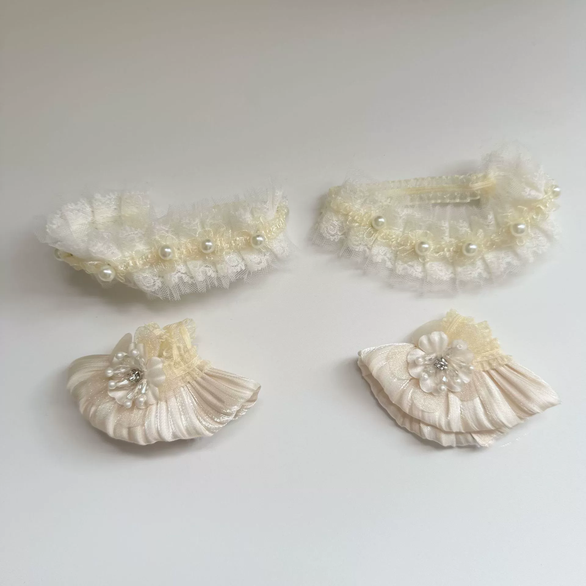 Love God's Tears Essence Card CRYBABY Crying Baby Sweet Together Rhinestones Blossom Skirt Set от Pop Mart