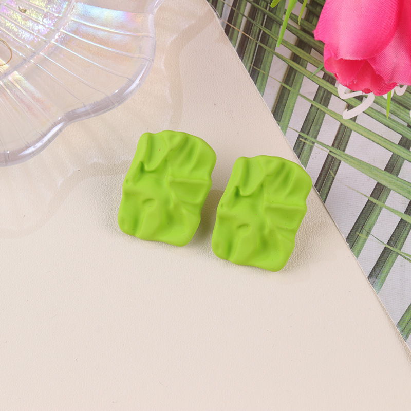 新しい夏の新鮮でハイエンドのキャンディーカラーの不規則なプリーツスクエアアクリルシンプルで多用途なイヤリング|undefined
