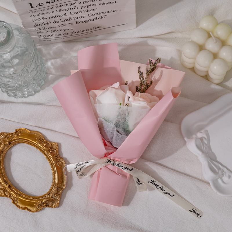 Gran ramo rosa; accesorios