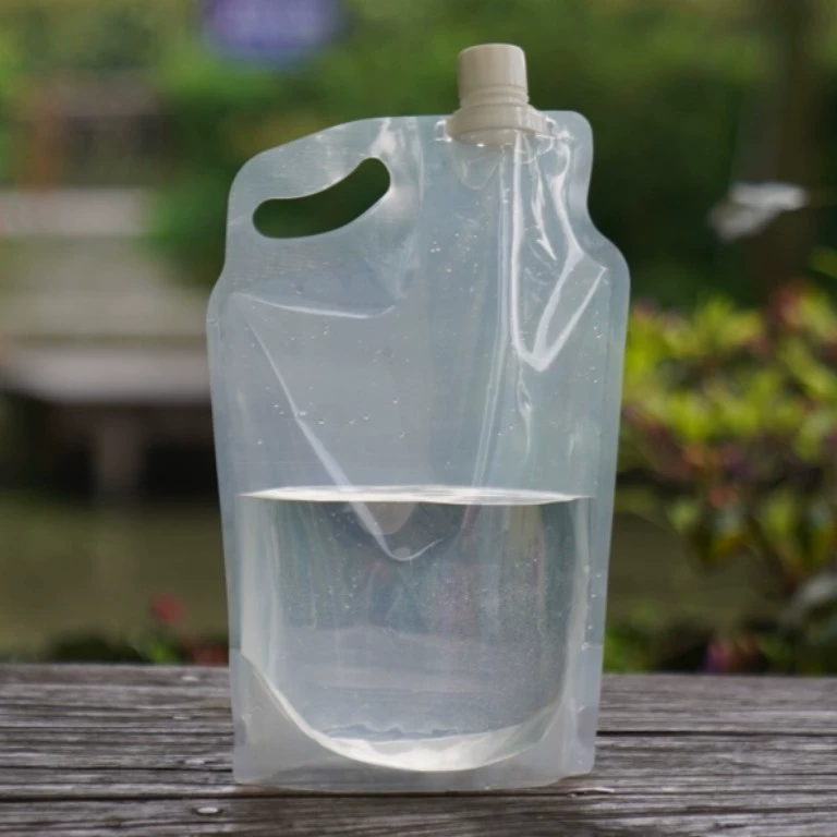 Capacious folding climbing water container