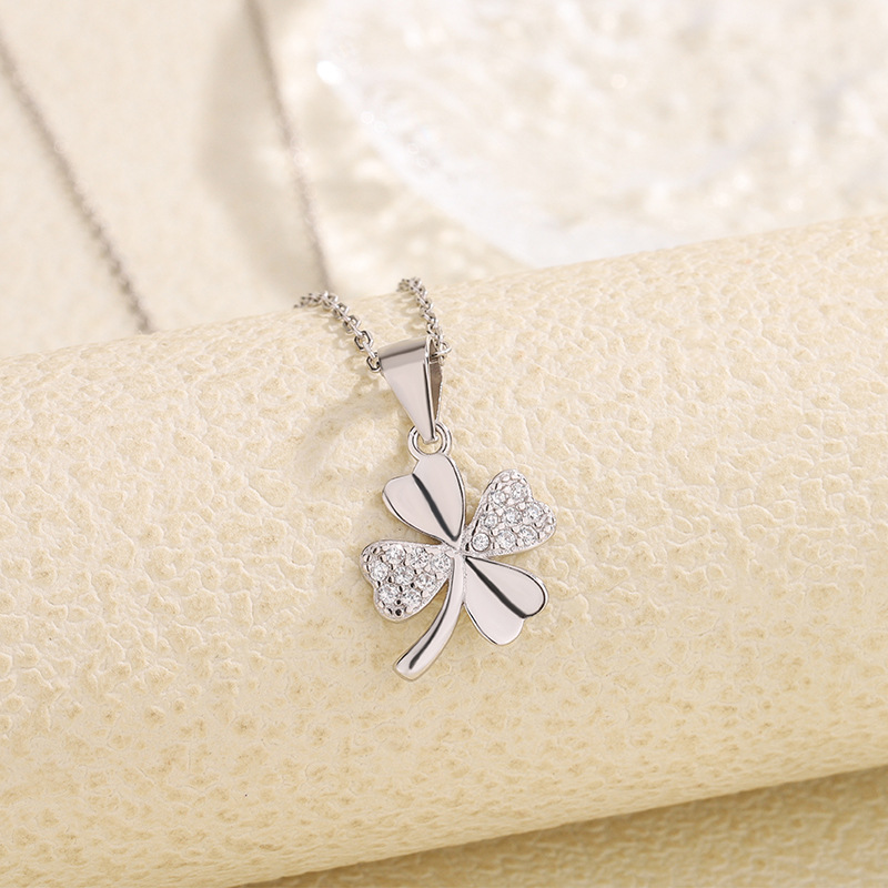 S925纯银四叶草项链女轻奢高级感小众时尚颈链简约气质幸运锁骨链