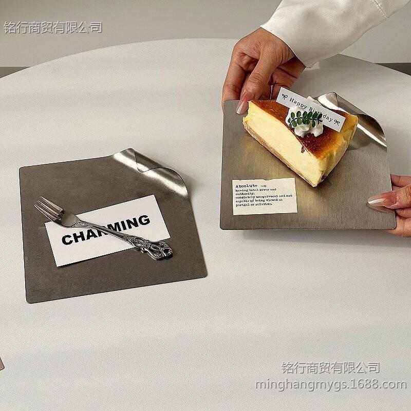 304 Stainless Steel Ins-Style Minimalist Square Dinner Plate with a High-End Feel, Rolled-Edge Tray for Snacks, Desserts, and Fruit Display