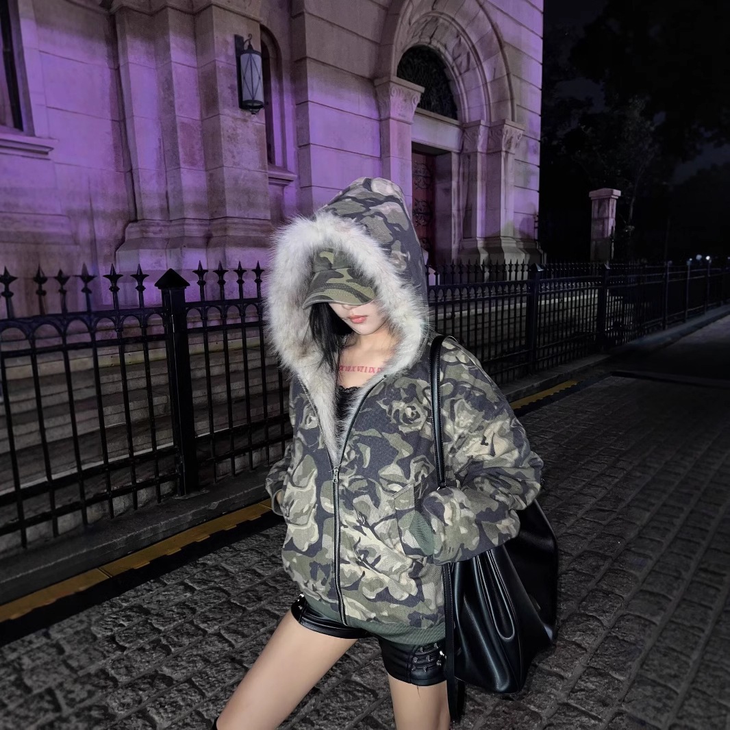 冬季新品高品质美式街潮宽松简约毛毛设计连帽棉服外套辣妹美式潮