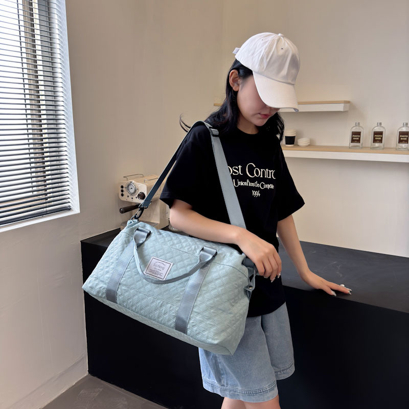 2025 bolsas de viaje de gran capacidad bordadas de diamante bolsas de yoga bolsas de equipaje separación húmeda seca bolsa madre comercio exterior al por mayor image 3
