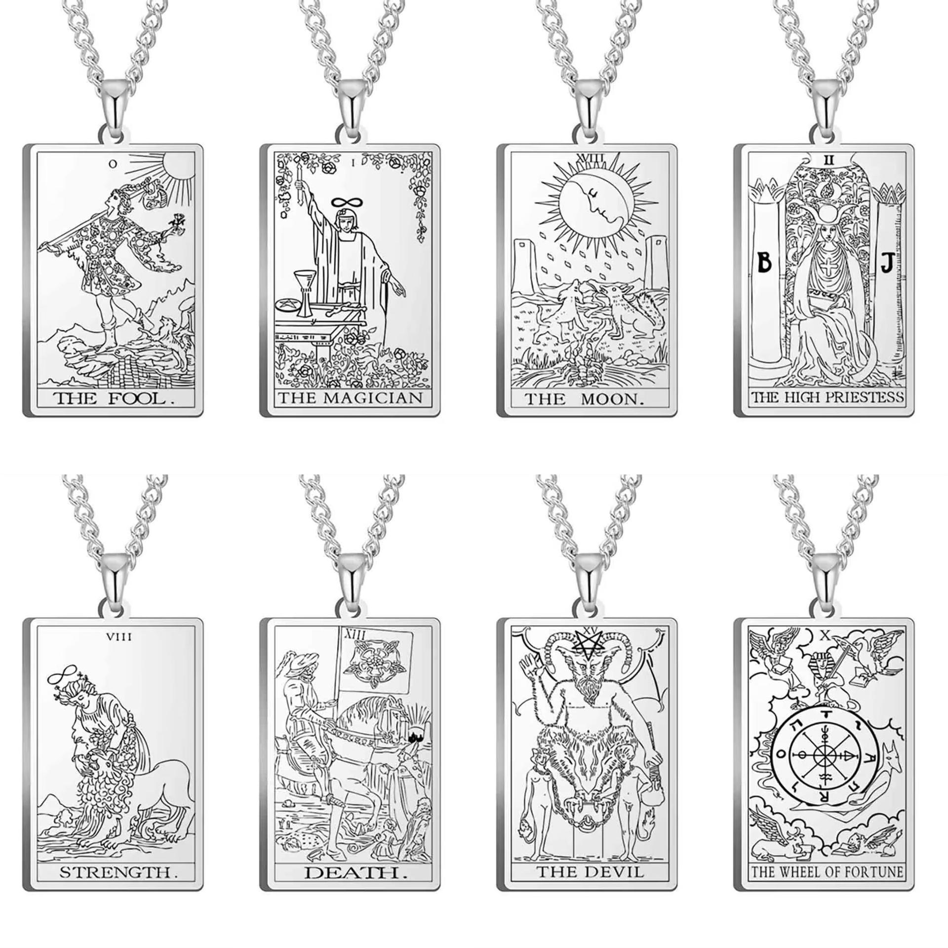 Collana da uomo con ciondolo quadrato a carta dei tarocchi_voghion.com