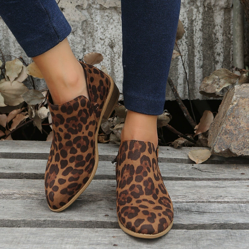2022 осень Новая женская обувь больших размеров для внешней торговли короткие зимние модные сапоги из леопардовой замши с рукавами на низком каблуке