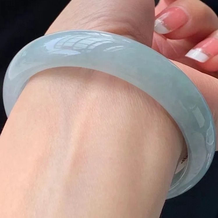 Vòng tay ngọc Miến Điện chính hãng băng sáp trắng ánh trăng chi tiết 7