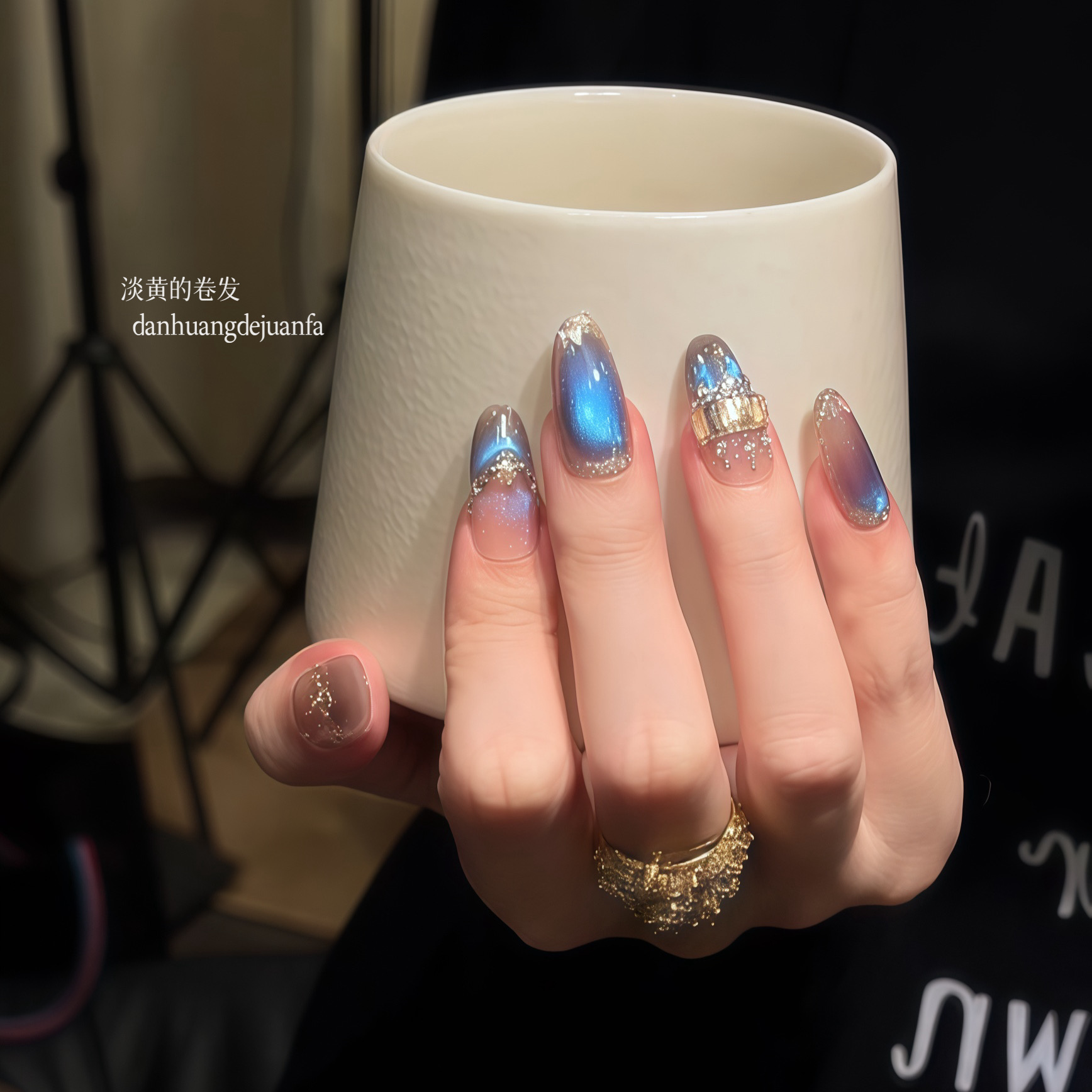 "Blue Moon Castle" 2026 Dazzling Blue Glass Bead Cat Eye Wearable Nails Removable Nail Stickers Dazzling Cat Eye