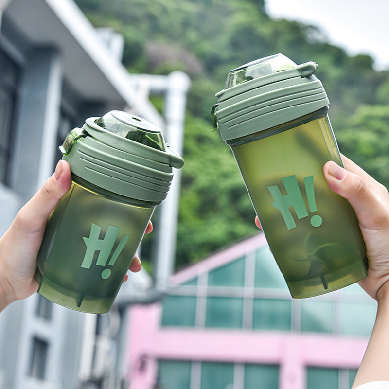 Shake Cup for Students, Sports and Fitness, Thickened Anti-Drop Water Bottle, Stylish and Simple Design for Men and Women, Large Capacity Protein Shaker Cup