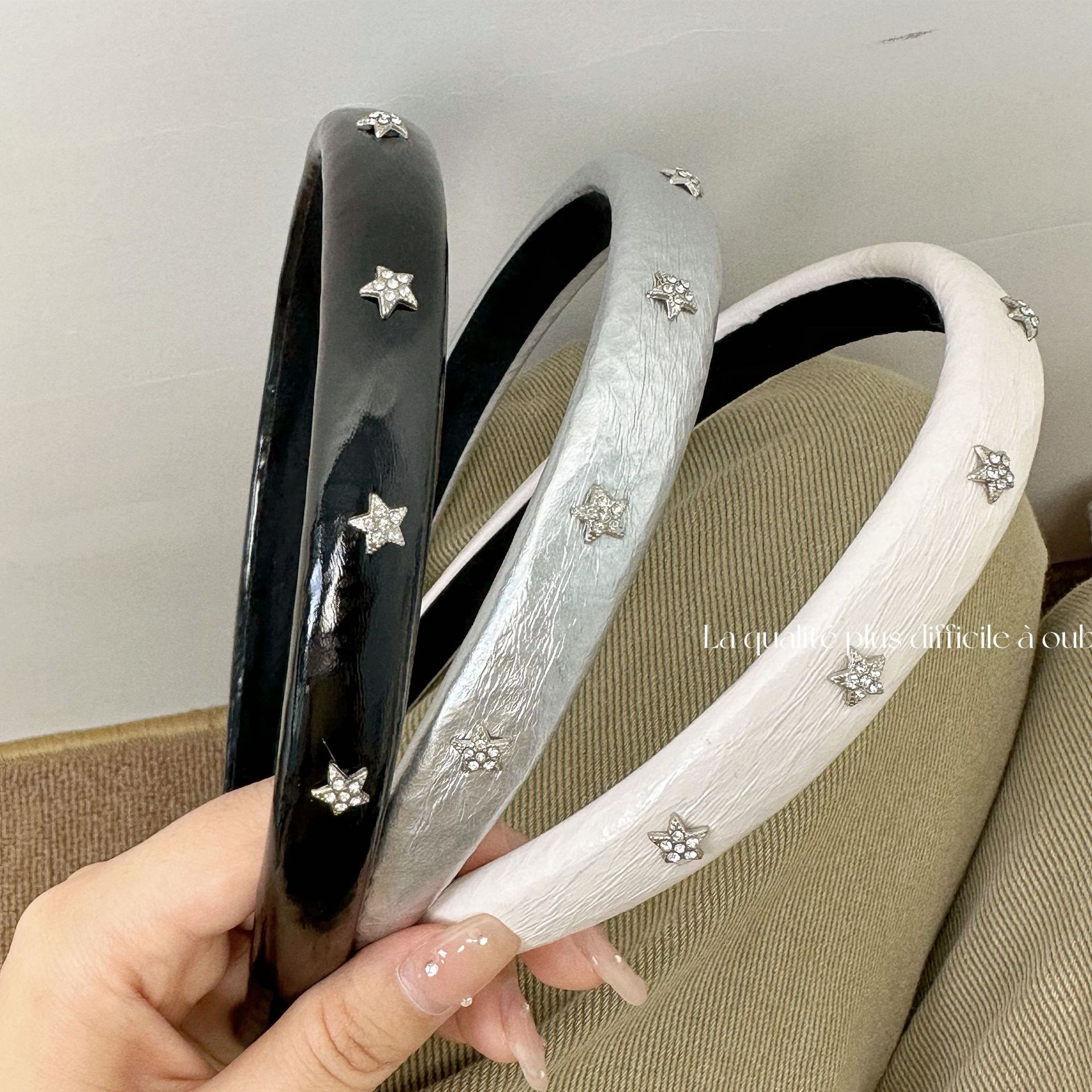 Bandeau de personnalité en forme de niche en cuir, bandeau polyvalent à bord étroit, haut en forme de tête de mort, accessoires pour cheveux, tempérament cool et doux_voghion.com