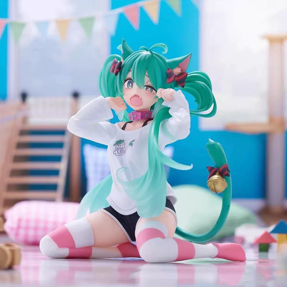 Фигурка (Hatsune) с кошачьими ушками, 11 см, пижамная сценка, настольная статуэтка