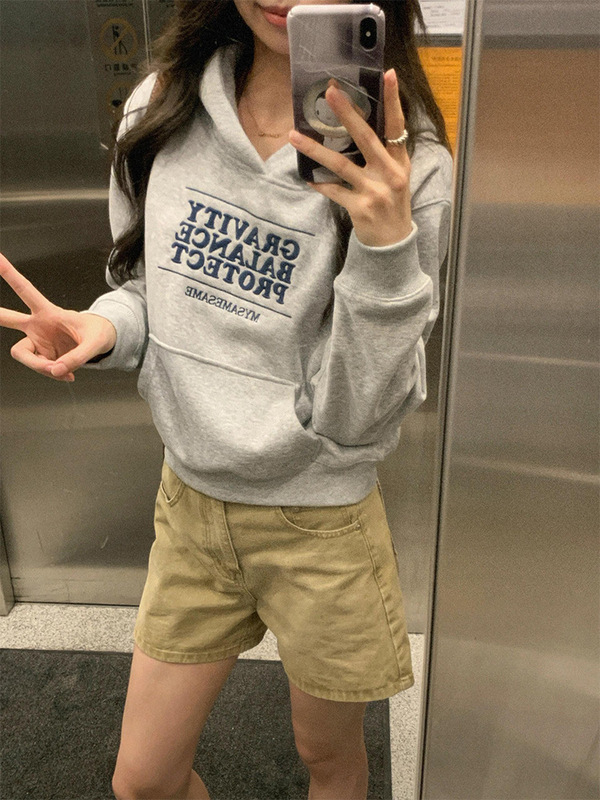 灰色短款连帽内搭卫衣女2025新款小个子带帽衫修身上衣秋季穿搭薄|undefined