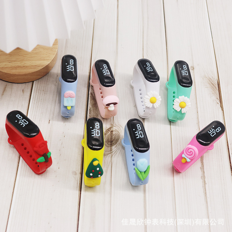 跨境新款户外运动触摸防水卡通白灯LED电子手表 中小学生手表