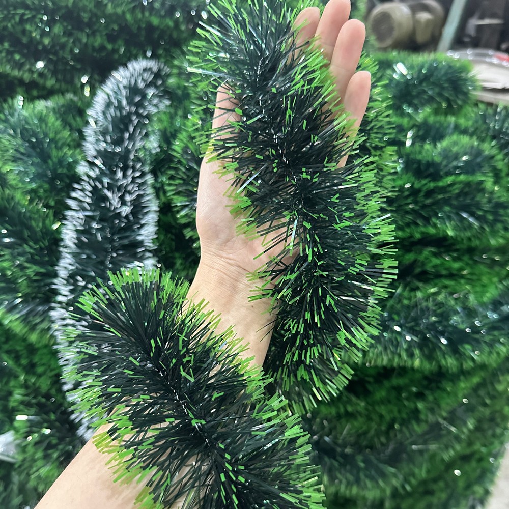 Transfronterizo 2 metros de cifrado verde oscuro borde blanco borde verde decoración de Navidad copo de nieve escena de diseño de tira de color tirar de la cinta de color