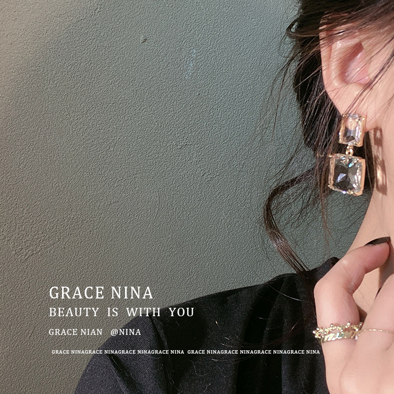 18061149035_693500531