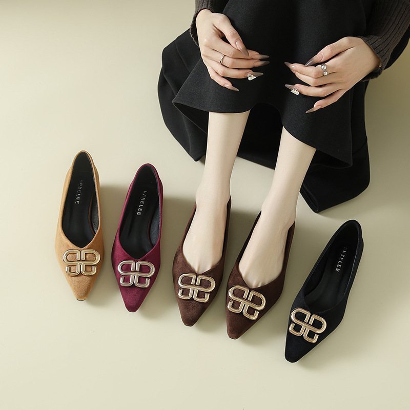 French-Style Pointed Velvet Wedge Shoes 2025 New Versatile Chunky Heel Elegant Women's Shoes for All Seasons