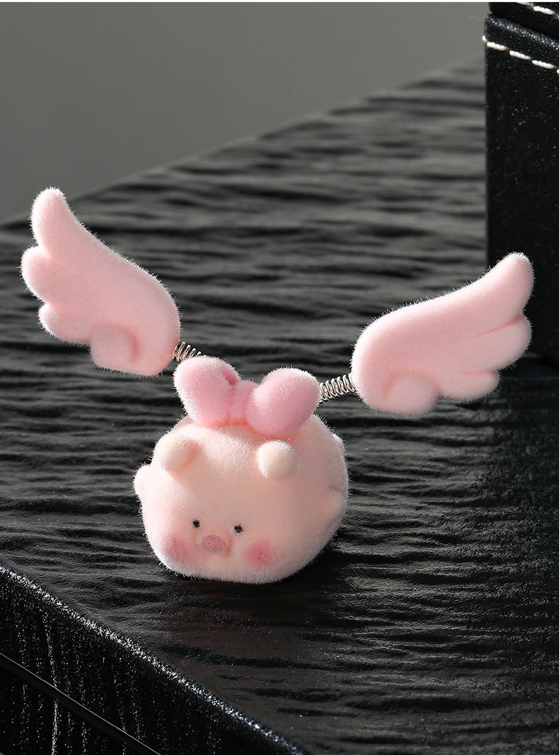 Flocked Little Flying Pig Car Screen Decoration with Spring-Loaded Angel Wings, Piggy Car Dashboard Display Decoration
