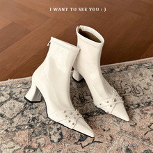 女士铆钉淑女风时尚2025年新款尖头粗跟高跟弹力靴优雅短筒短靴子