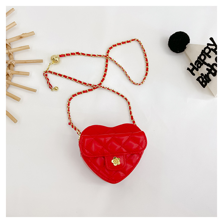 Girl's Small Pu Leather Solid Color Fashion Chain Heart Shape Zipper Crossbody Bag display picture 4