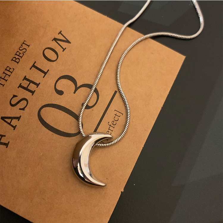 Daily Occasion Ig Style Moon Titanium Steel Polishing Pendant Necklace