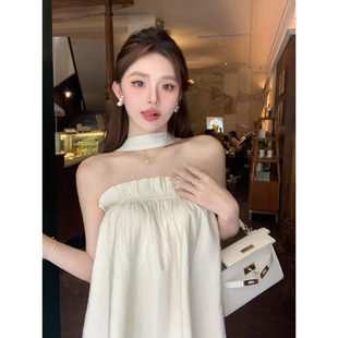 ľ��߅һ�ּ�첱��������Ů�ļ���ʽ�e�¼���������ɫ�o������