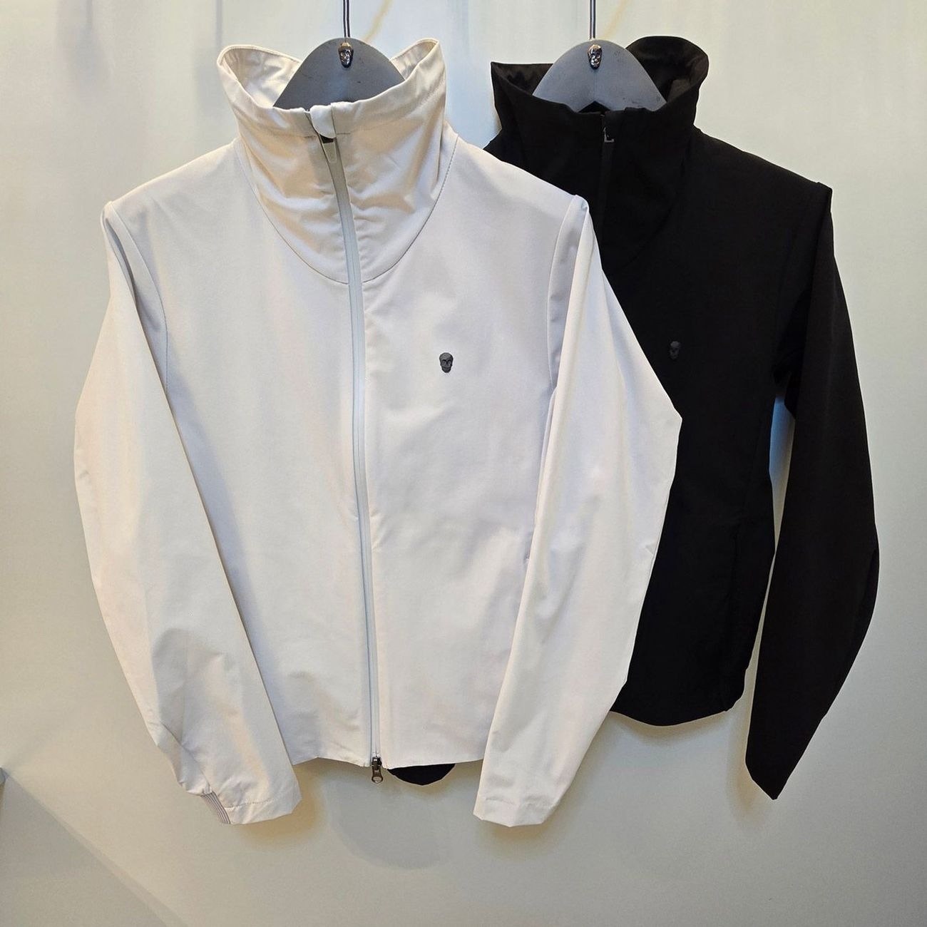 26 Autumn New Women's Golf Jacket with Stand Collar, Sports Logo, Long Sleeve, Windproof, Outdoor Sports, Stone Color
