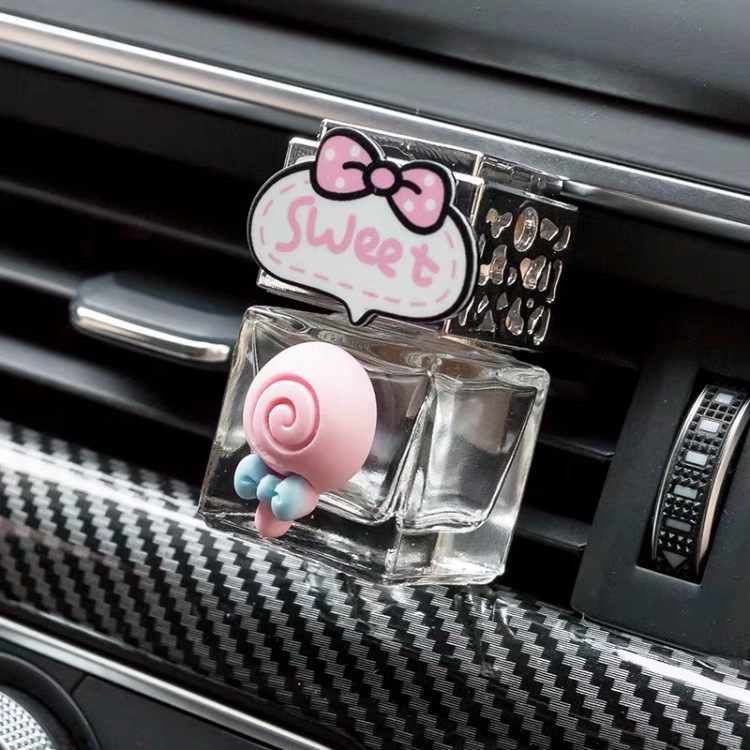 Botella de perfume para automóviles botella vacía auto-agregación aire acondicionado ventilador de salida perfume para automóviles perfume ligero caricatura mujer