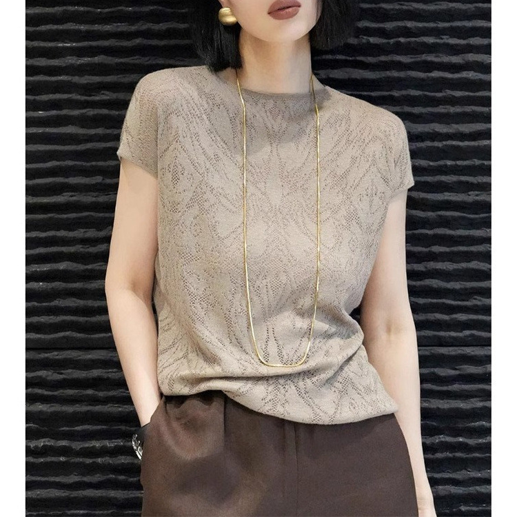 Chic and Stylish Short-Sleeved T-Shirt Summer Niche Design Jacquard Age-Reducing Right Shoulder Top Versatile Small Shirt for Women