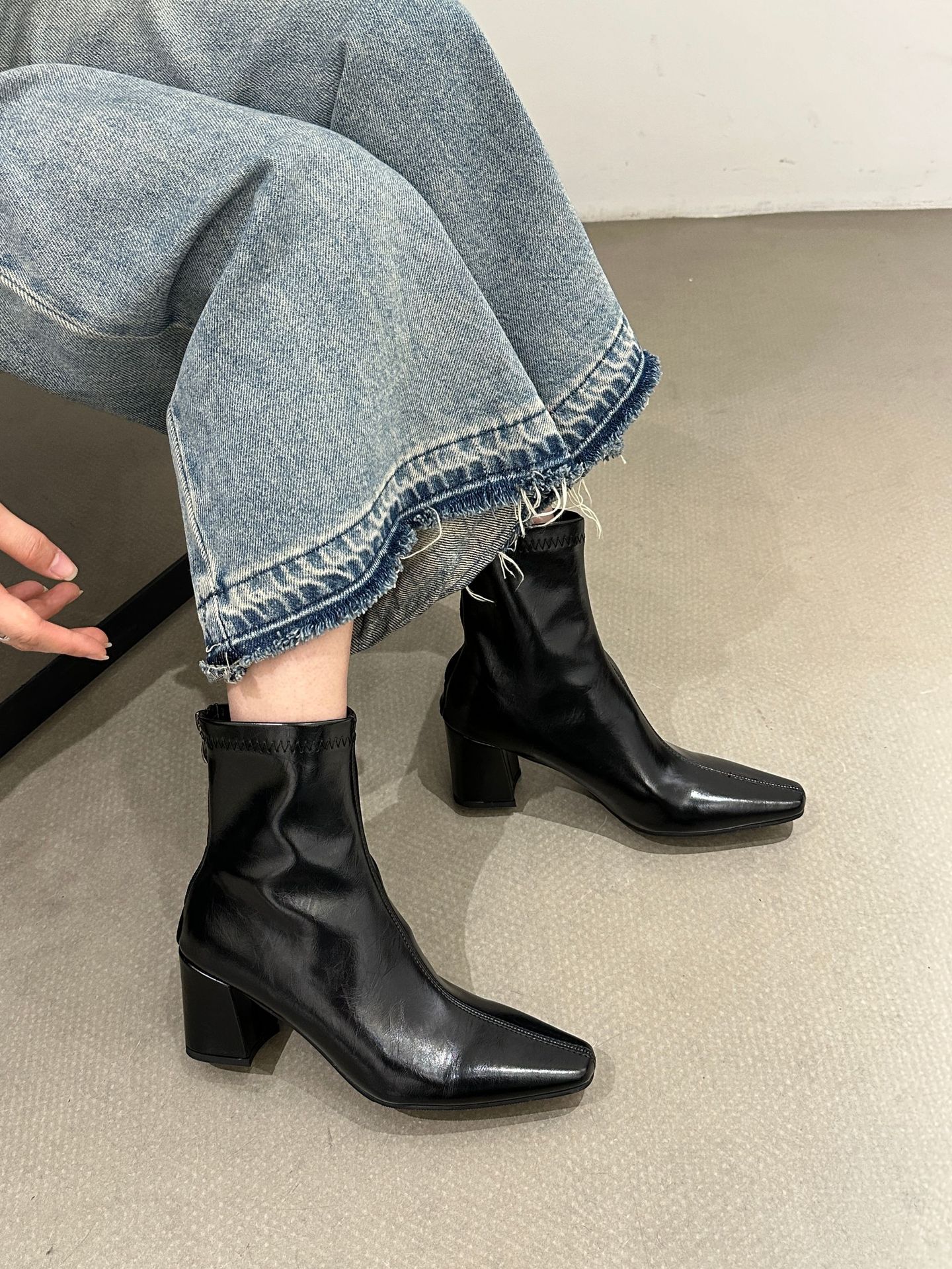 ShoeVault Korean Style Minimalist Soft Leather Stretch Slim Bare Square Toe Chunky High Heel Short Slimming Height Increasing_vogvips.com