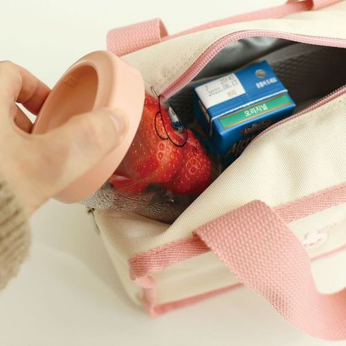 Insulated refrigerated lunch bag ins embroidered bear rabbit mommy bag mother and baby bag picnic and work insulation bag