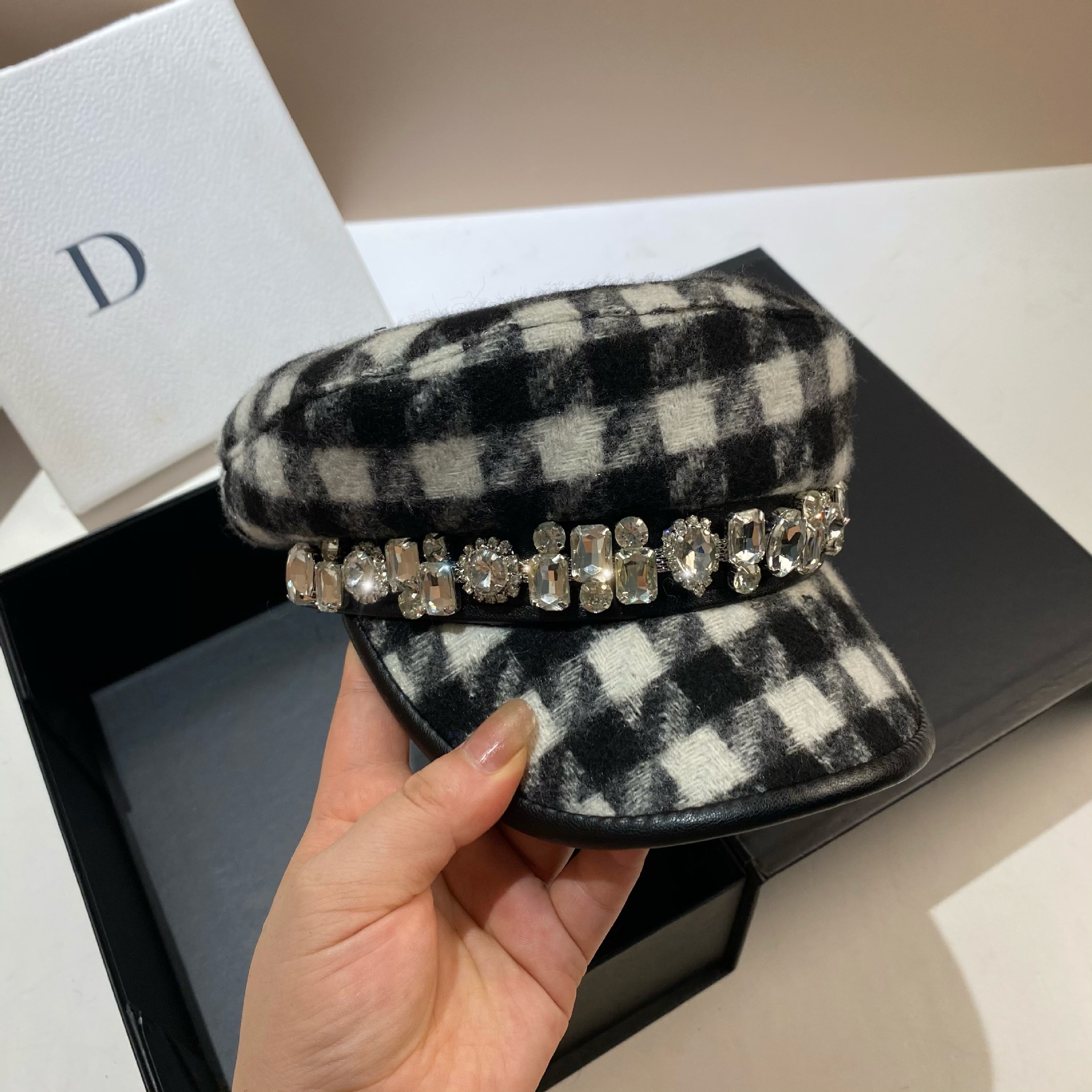 Autumn and winter light luxury niche rhinestone navy Korean version Xiaoxiang style sub woolen newsboy fashionable_voghion.com